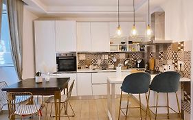 Fifi Home